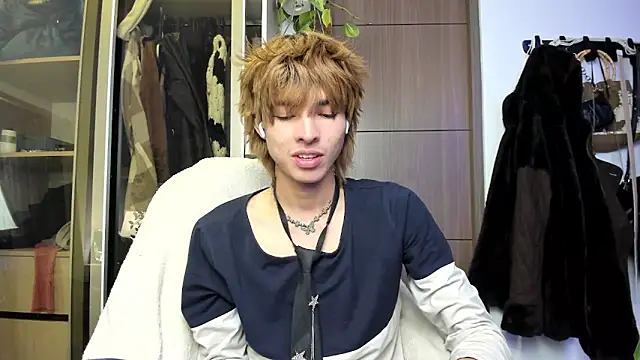 Snapshot of santy-kitty chatting on February 2025 03:35:02 AM santy-kitty online show from February 2025 03:35:02 AM