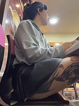 EemaHaruki online show from April 2026 07:58:02 PM