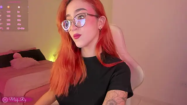 MelodieRoy online show from May 2026 08:38:01 PM