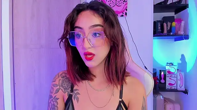 MelodieRoy online show from February 2025 05:37:01 PM