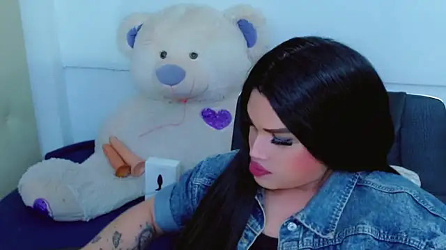 NathaliaCross online show from October 2025 08:44:02 PM
