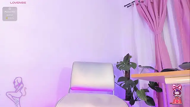 saskia secret online show from February 2026 01:13:01 AM