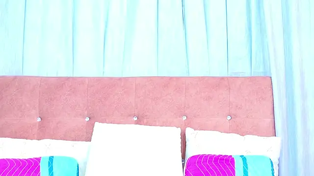 AlliciaKim online show from November 2025 07:18:02 PM