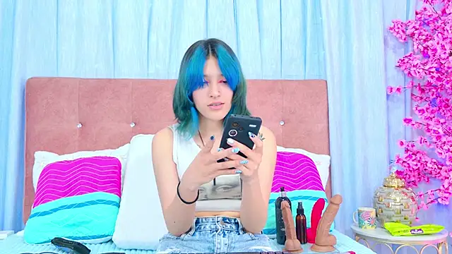 AlliciaKim online show from November 2025 07:18:02 PM