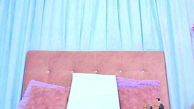 AlliciaKim online show from December 2025 07:26:01 PM