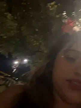 perlita05 online show from December 2025 02:47:02 AM