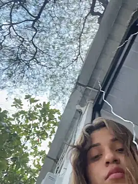 perlita05 online show from December 2025 10:26:02 PM