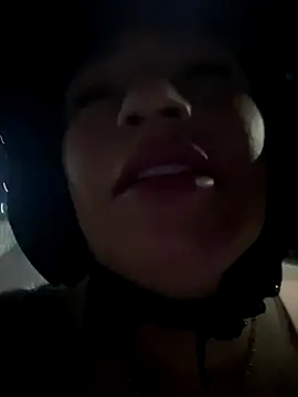 perlita05 online show from December 2025 11:29:01 PM