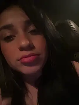 perlita05 online show from February 2026 01:49:01 AM