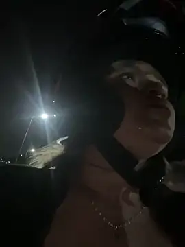 perlita05 online show from January 2026 11:31:01 PM