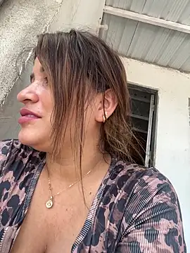 perlita05 online show from September 2025 07:25:02 PM