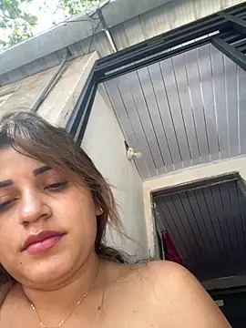 perlita05 online show from October 2025 08:34:02 PM