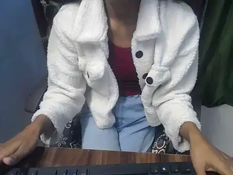 Snapshot of Neha7999 chatting on December 2024 03:25:01 PM Neha7999 online show from December 2024 03:25:01 PM