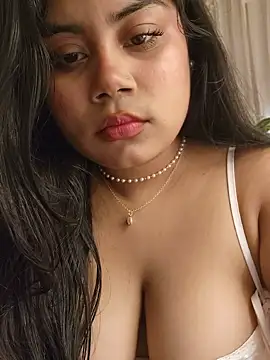 Snapshot of its_amesha chatting on February 2025 10:25:01 PM its amesha online show from February 2025 10:25:01 PM