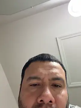 elamante03 online show from March 2025 07:42:02 PM