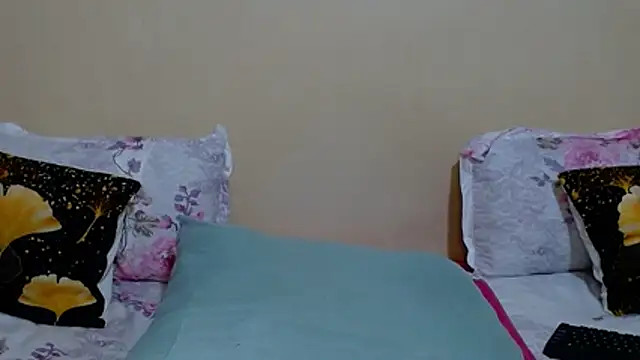 DiamondLuv29 online show from January 2026 03:29:01 PM