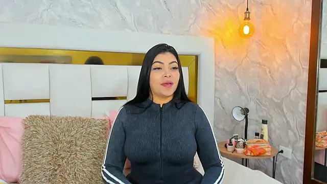 EmaBakker online show from April 2026 07:48:02 AM