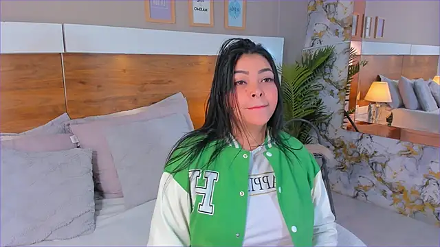 EmaBakker online show from November 2025 11:44:02 AM