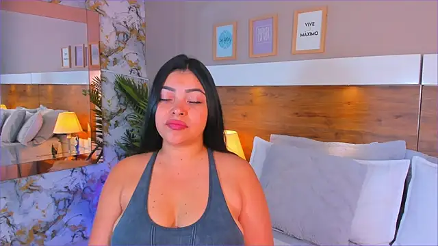 EmaBakker online show from January 2026 11:28:02 AM