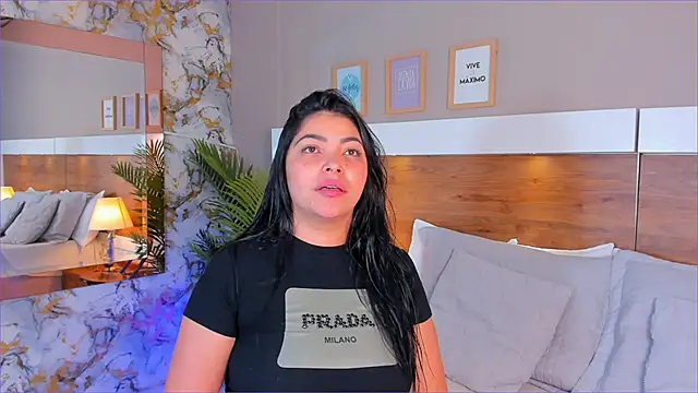 EmaBakker online show from February 2026 07:02:01 AM