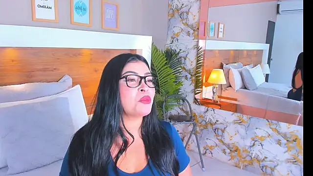 EmaBakker online show from April 2026 04:51:01 AM