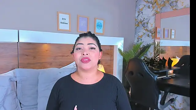 EmaBakker online show from April 2026 11:45:01 AM