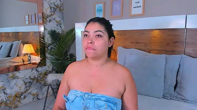 EmaBakker online show from March 2026 06:09:02 AM