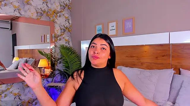 EmaBakker online show from October 2025 01:21:02 PM