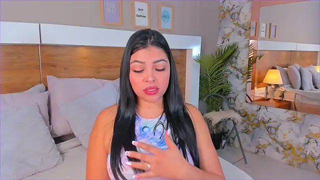 EmaBakker online show from November 2025 11:32:01 AM