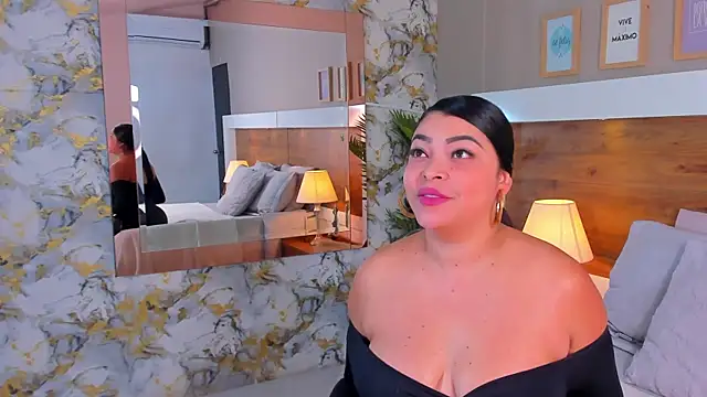 EmaBakker online show from December 2025 11:23:02 AM