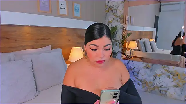 EmaBakker online show from November 2025 12:37:01 PM