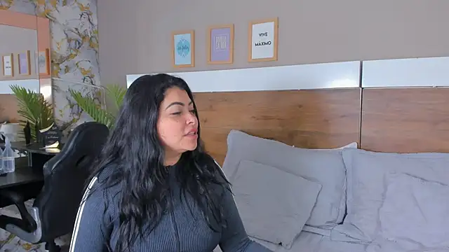 EmaBakker online show from March 2026 07:20:01 AM