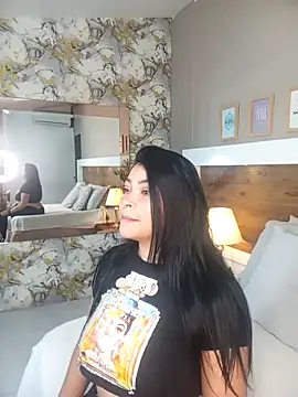 EmaBakker online show from December 2025 12:05:01 PM