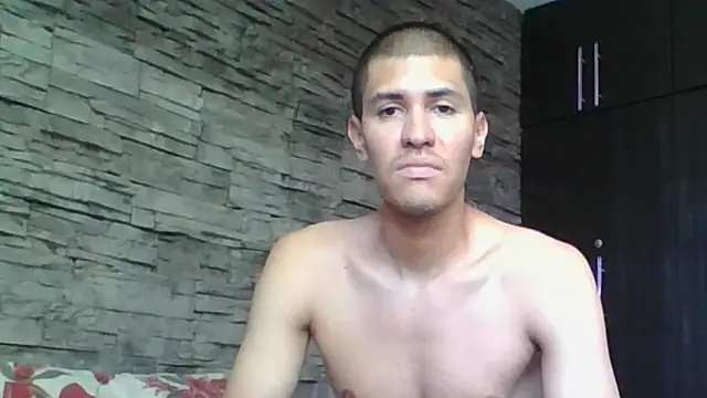 Snapshot of Sexylatin64 chatting on July 2026 04:40:01 PM Sexylatin64 online show from July 2026 04:40:01 PM