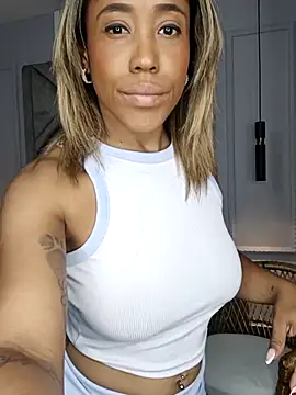 Lana-Gross online show from February 2026 04:17:02 PM