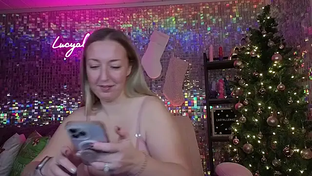 lucyallen4201 online show from December 2025 11:34:02 AM