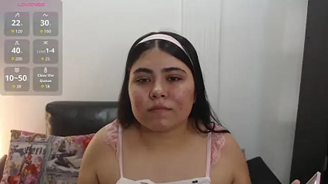 Laura Copers online show from June 2026 03:11:02 AM