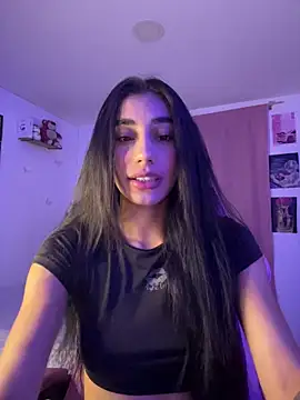 Snapshot of JulietaCheerr chatting on May 2026 01:24:01 AM JulietaCheerr online show from May 2026 01:24:01 AM