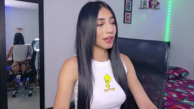 JulietaCheerr online show from February 2026 01:29:01 PM