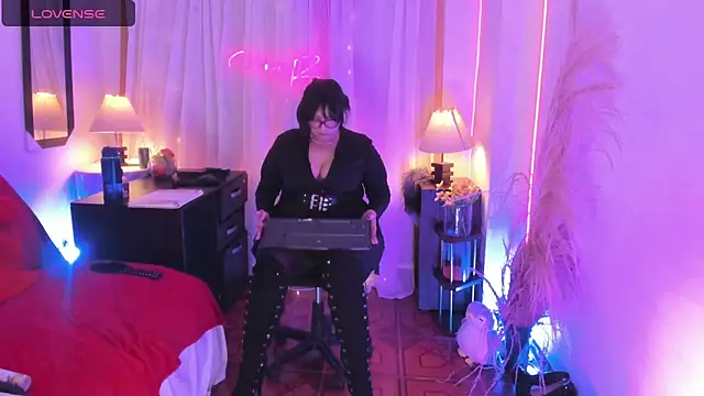 Venus R0se online show from April 2026 09:32:02 PM