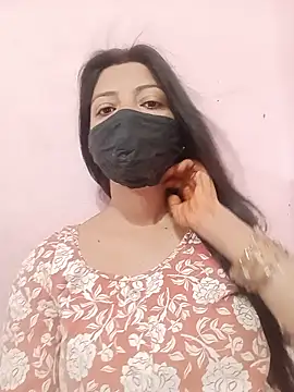 Snapshot of Mahi_Baby25 chatting on May 2026 04:32:02 AM Mahi Baby25 online show from May 2026 04:32:02 AM