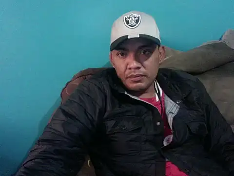 Snapshot of TUMORENO1 chatting on January 2025 06:10:01 PM TUMORENO1 online show from January 2025 06:10:01 PM