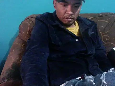 Snapshot of TUMORENO1 chatting on January 2025 11:28:01 PM TUMORENO1 online show from January 2025 11:28:01 PM