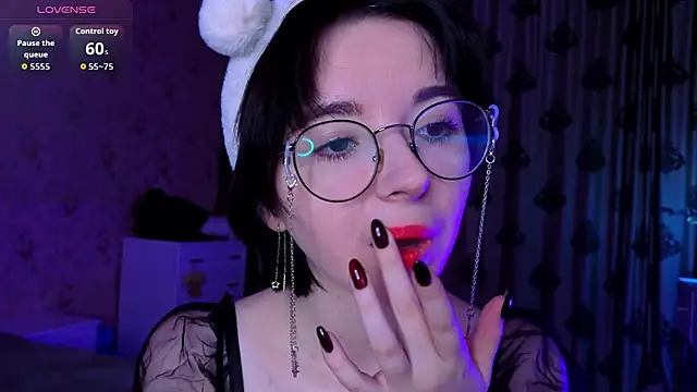 Snapshot of Nora_Failure chatting on November 2025 01:15:02 PM Nora Failure online show from November 2025 01:15:02 PM