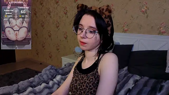 Nora Failure online show from April 2026 02:47:02 PM