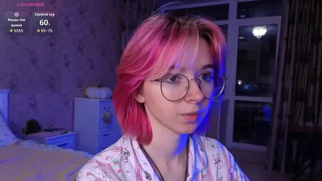 Snapshot of Nora_Failure chatting on October 2025 01:12:02 PM Nora Failure online show from October 2025 01:12:02 PM