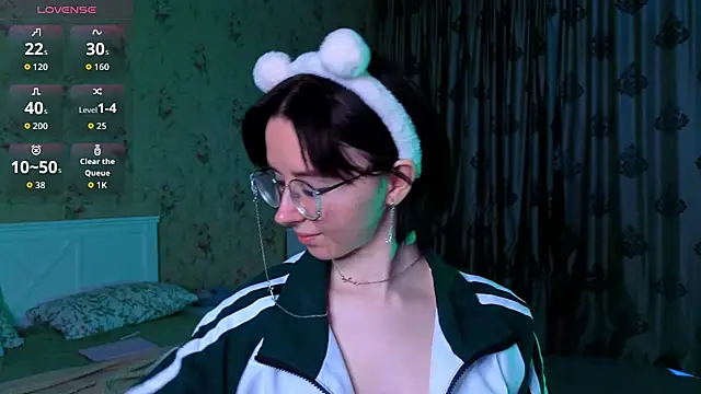 Snapshot of Nora_Failure chatting on November 2025 03:27:02 AM Nora Failure online show from November 2025 03:27:02 AM