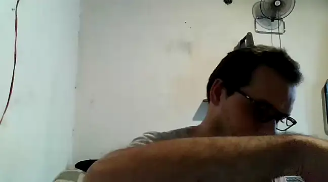 Snapshot of Lolosalvage83 chatting on December 2024 04:08:02 PM Lolosalvage83 online show from December 2024 04:08:02 PM