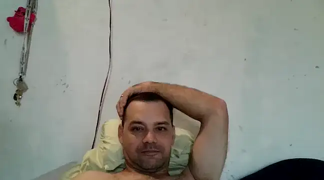 Snapshot of Lolosalvage83 chatting on January 2025 07:18:01 PM Lolosalvage83 online show from January 2025 07:18:01 PM