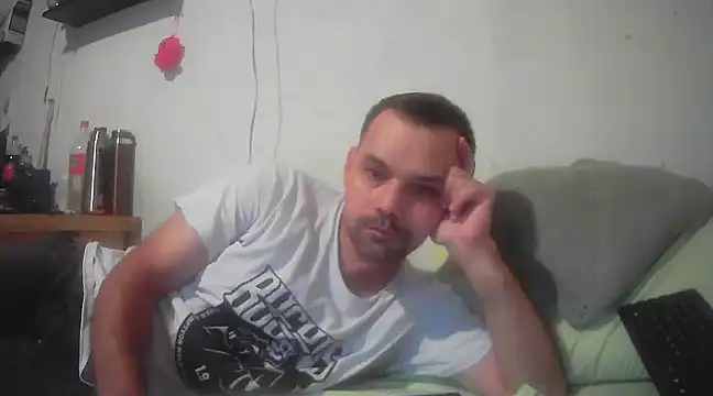 Snapshot of Lolosalvage83 chatting on January 2025 06:43:01 PM Lolosalvage83 online show from January 2025 06:43:01 PM